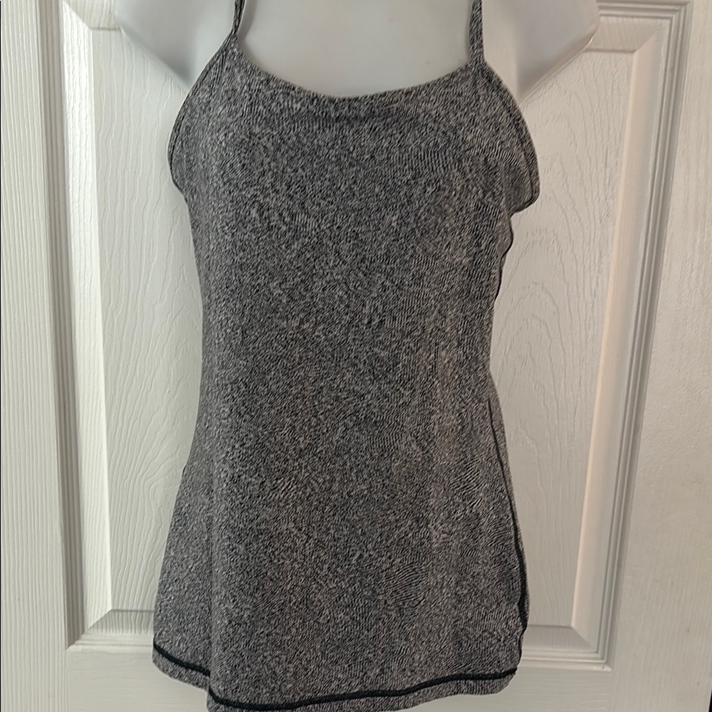 Lululemon Gray power, Y yoga Women's Top size 8
